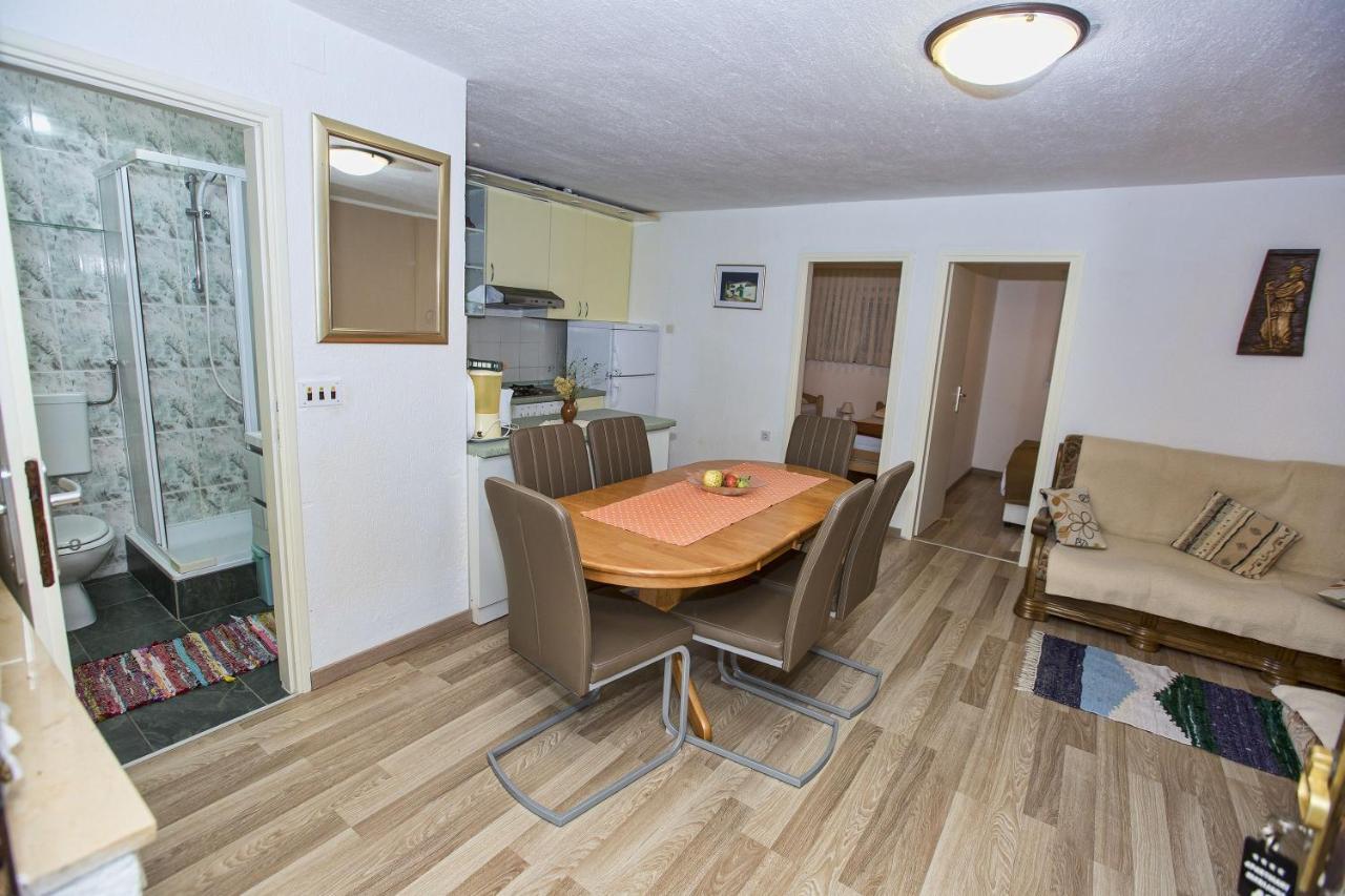 Apartmani Marijana Cesarica Εξωτερικό φωτογραφία