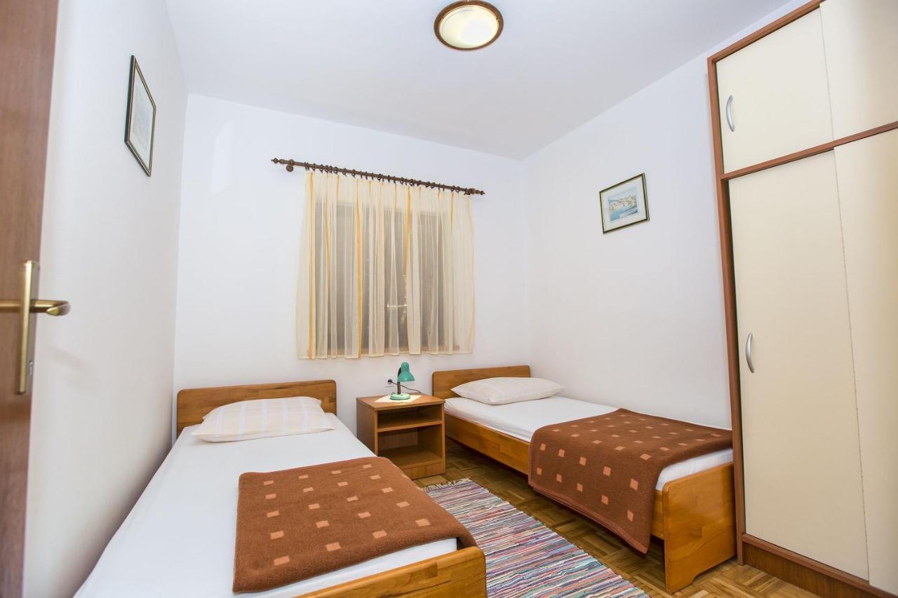 Apartmani Marijana Cesarica Εξωτερικό φωτογραφία