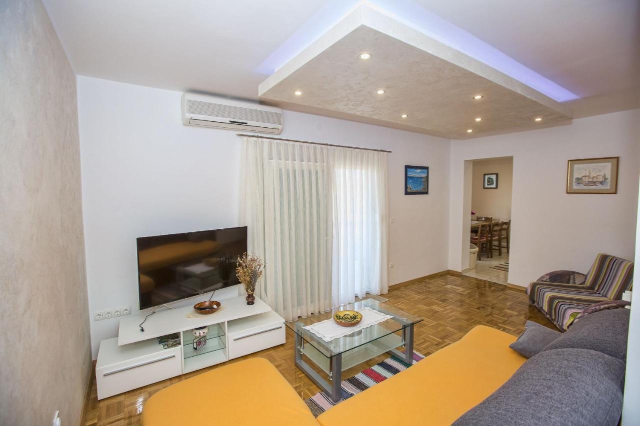 Apartmani Marijana Cesarica Εξωτερικό φωτογραφία