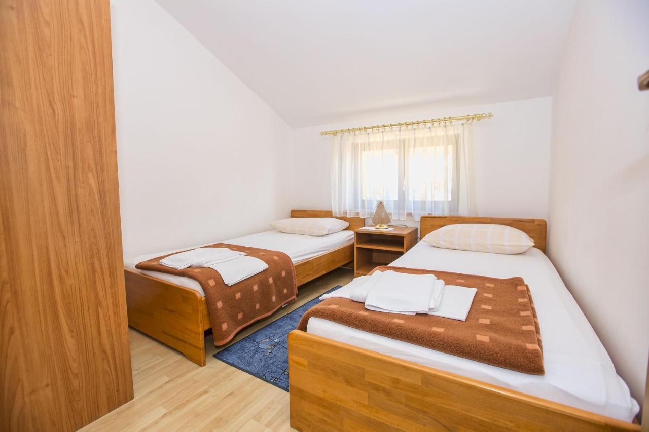 Apartmani Marijana Cesarica Εξωτερικό φωτογραφία