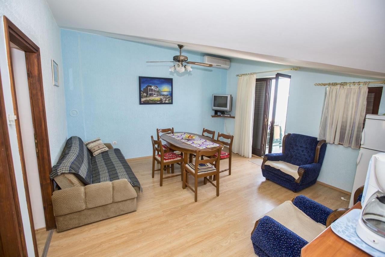 Apartmani Marijana Cesarica Εξωτερικό φωτογραφία